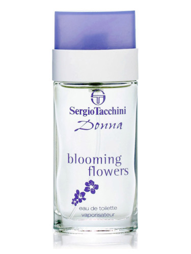 Donna Blooming Flowers