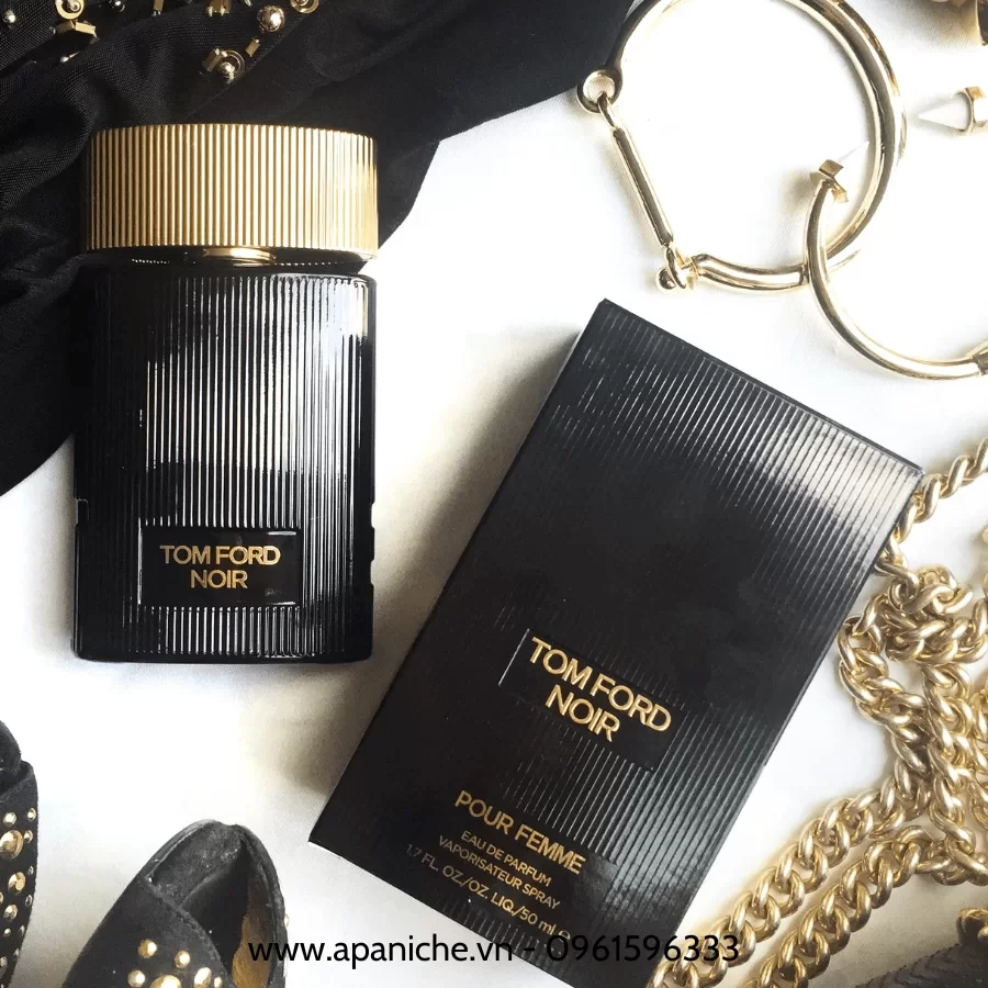 Discovering new scents is like uncovering hidden treasures! I recently fell head over heels for this gourmand perfume - its creamy and buttery goodness has stolen my heart! The initial sweetness is instantly captivating, but as it wears off, the warm spices in the rich cream linger, leaving a trail of temptation. Have you discovered any new fragrances that have you hooked? Share your favorite scents with me! Let's indulge our senses together!