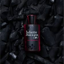 The mystery of a perfume's personality! It seems you've experienced it firsthand, taking this scent from a sharp and unappealing to a beautiful dark red rose with a femme fatale vibe. Did your partially stuffed nose help unlock its true character? We'd love to know more about the transformation you observed in this fragrance. Share your experience and let's discuss how perfume personalities can shift over time! #perfumejourney #fragrancepersonality